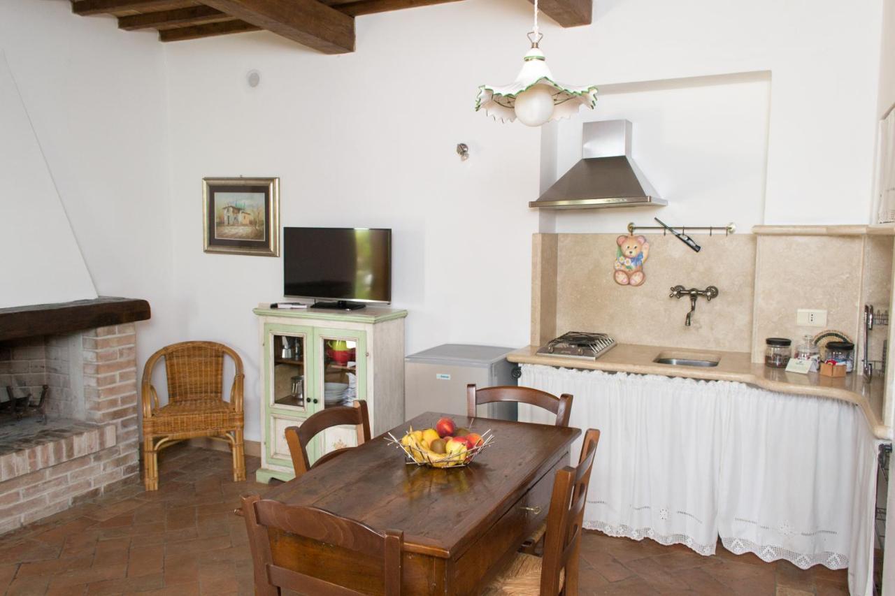 Agriturismo Poggio Delle Conche ピティリアーノ エクステリア 写真